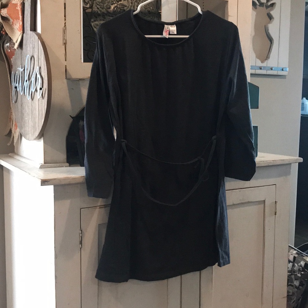 Long sleeve cute maternity shirt!